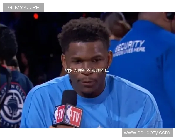 小里弗斯称赞爱德华兹本赛季表现被低估强调其始终保持高水平竞技状态 小里弗斯称赞爱德华兹本赛季表现被低估强调其始终保持高水平竞技状态